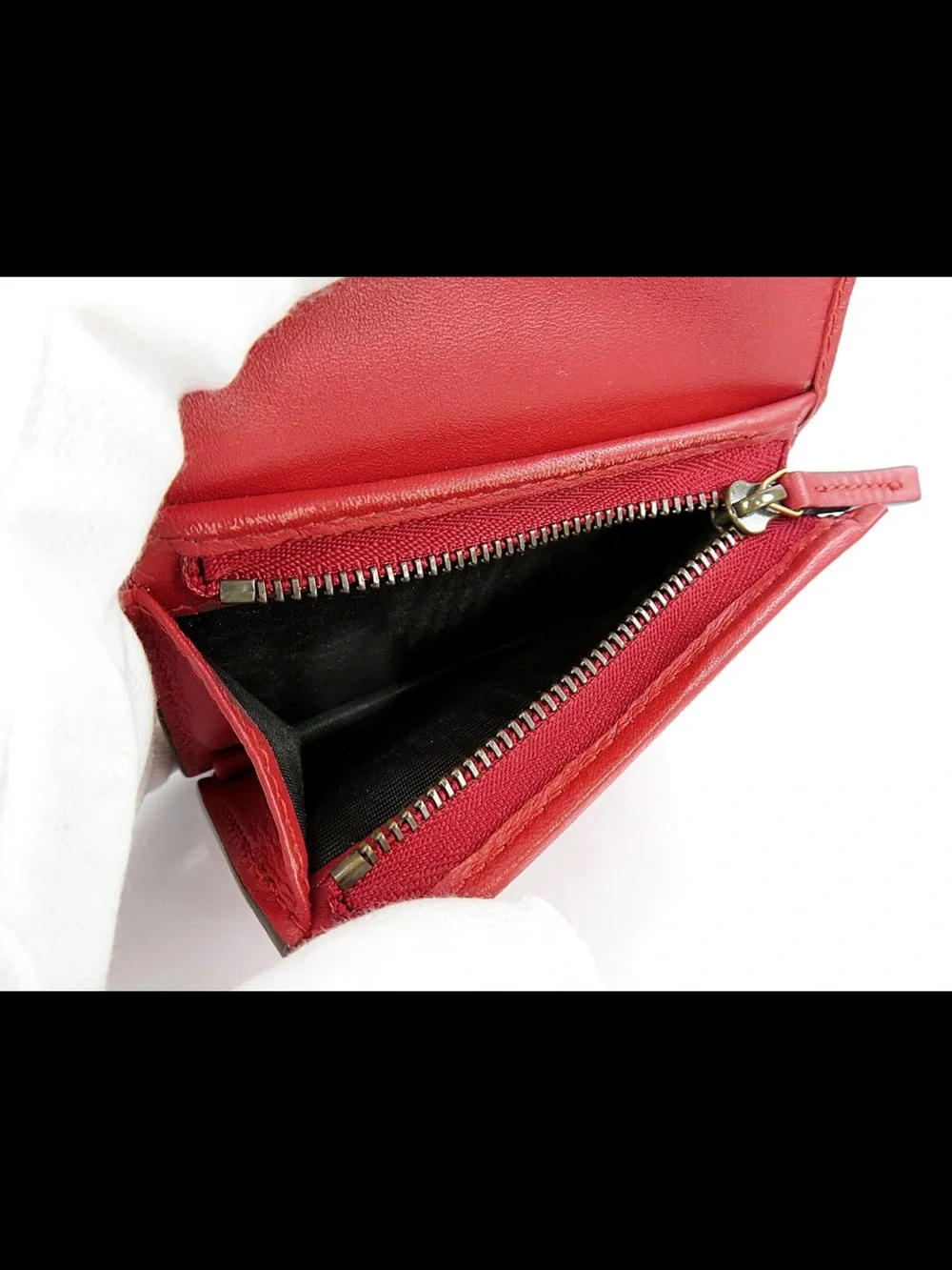 Gucci Beige GG Supreme Cherry Appliqué Wallet